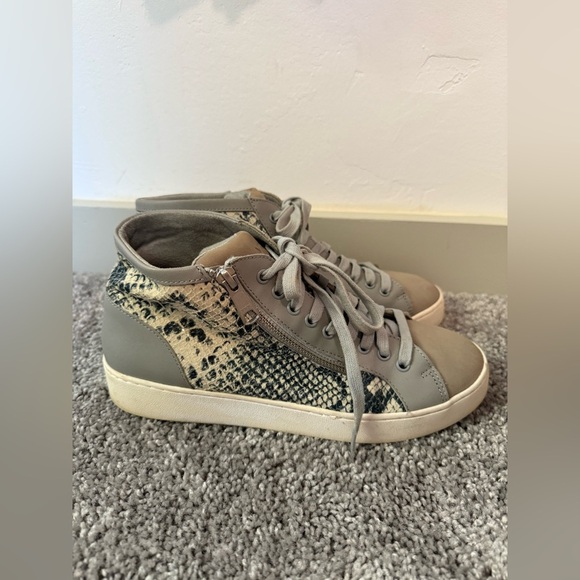 Vionic Womens Splendid Torri High Top Snake Print Sneaker - Picture 1 of 7